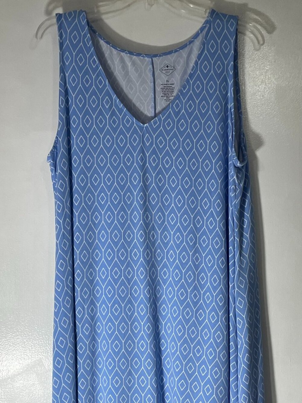 St Johns Bay Women’s Sleeveless Nightgown XL Light Blue Patterned Rayon Blend